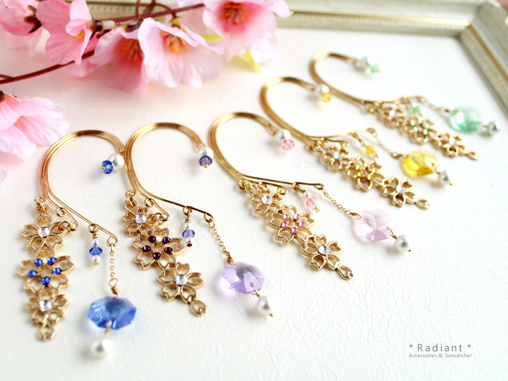 舞桜のイヤーフック(Swarovski crystal使用)全5色