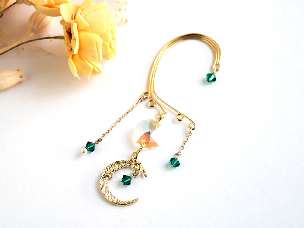 三日月のイヤーフック☆全5色☆ゴールド(高品質クリスタル使用)