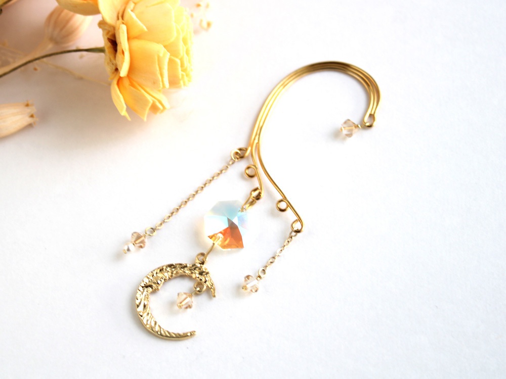 三日月のイヤーフック☆全5色☆ゴールド(高品質クリスタル使用)