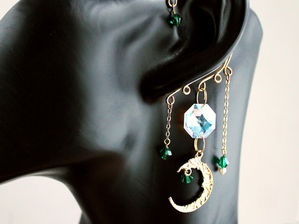 三日月のイヤーフック☆全5色☆ゴールド(高品質クリスタル使用)