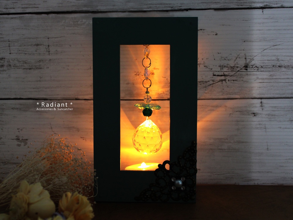 壁掛け&置き型サンキャッチャー~虹舞~ ボール型(スワロフスキー・クリスタル使用)