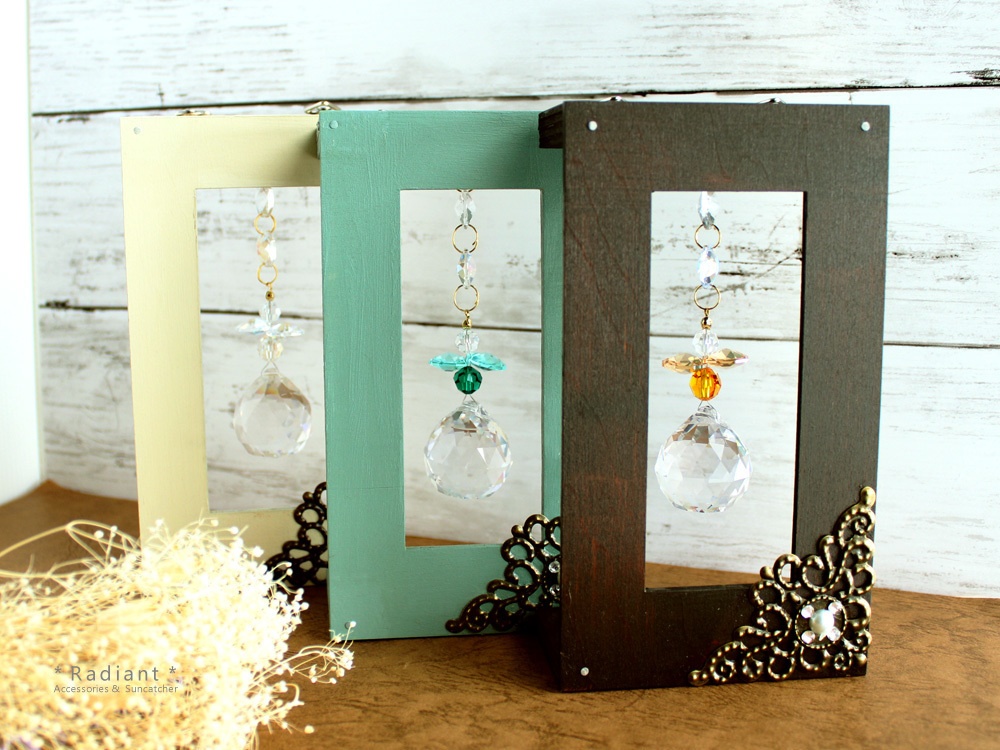 壁掛け&置き型サンキャッチャー~虹舞~ ボール型(スワロフスキー・クリスタル使用)