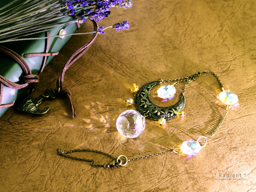 誕生月で選べる☆天然石とオクタゴンの金古美サンキャッチャー★Swarovski crystal使用【受注制作】Radiant