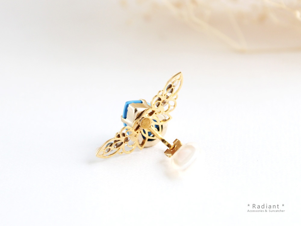 雫のイヤーカフ(全10色)スワロフスキー・クリスタル使用