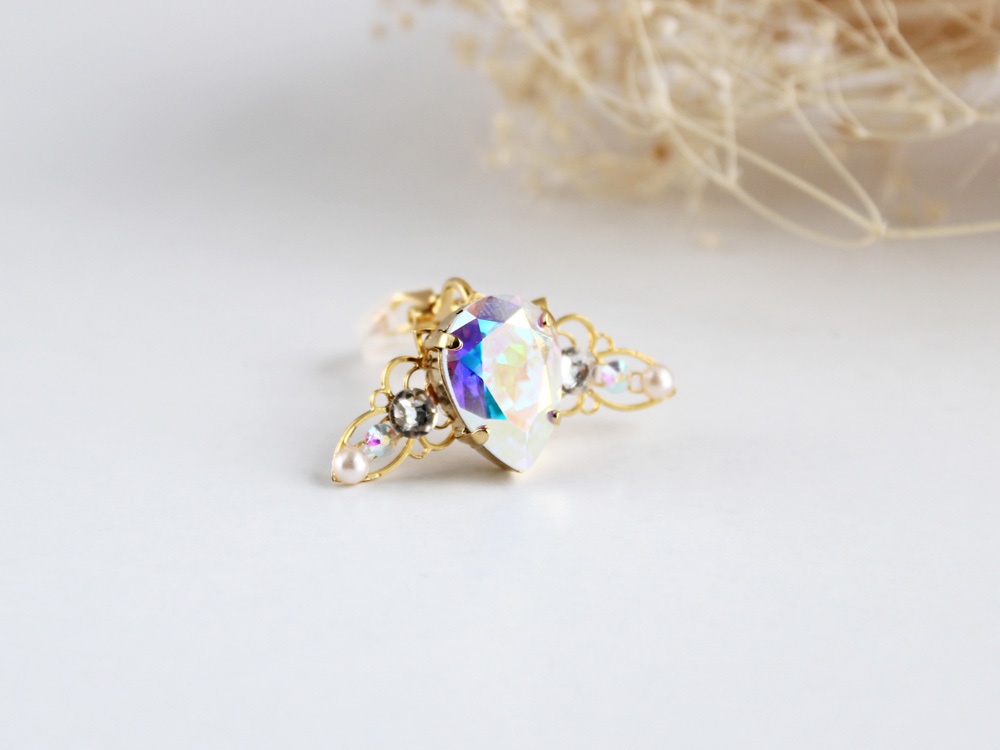 雫のイヤーカフ(全10色)スワロフスキー・クリスタル使用