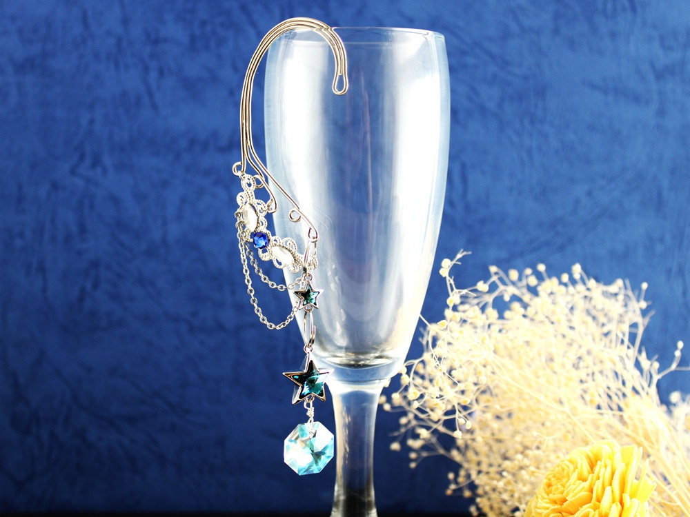 流れ星~shooting star~イヤーフック 銀(Swarovski Crystal使用)