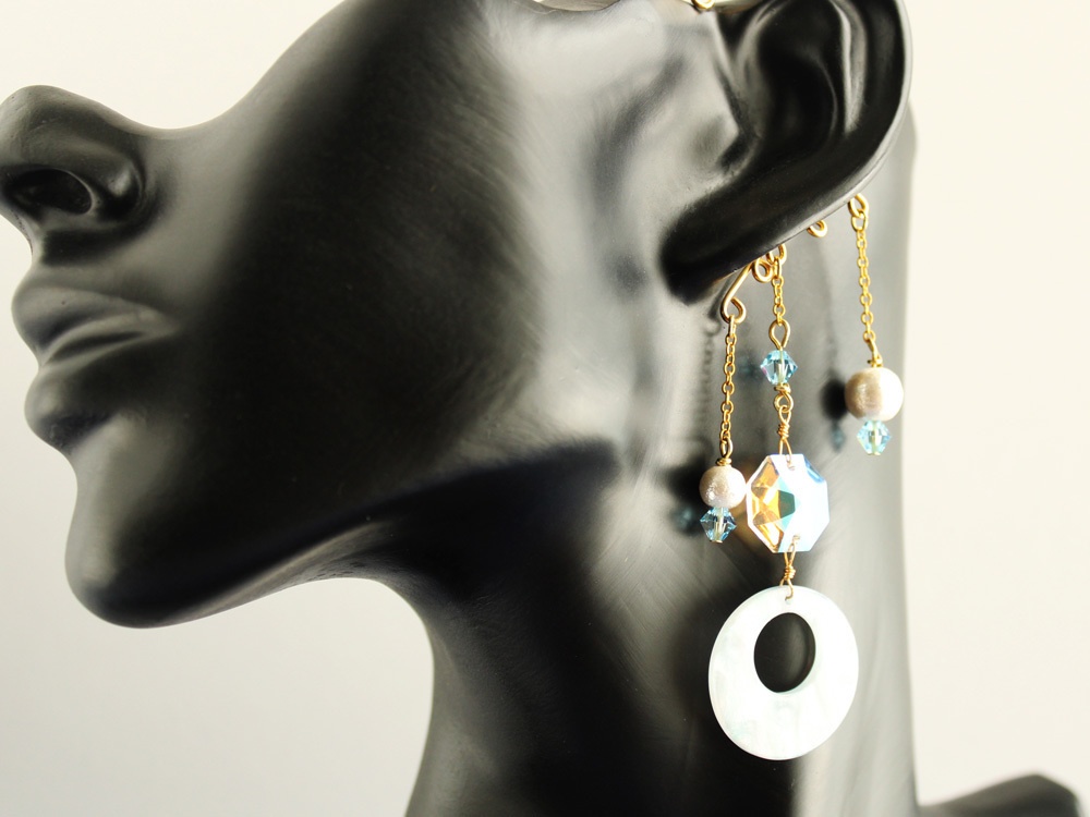 べっ甲風ラウンドパーツとスワロフスキー・クリスタルのイヤーフック(ゴールド全3色)