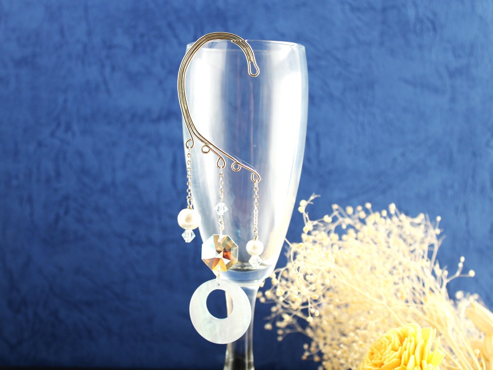 べっ甲風ラウンドパーツとスワロフスキー・クリスタルのイヤーフック(シルバー全3色)