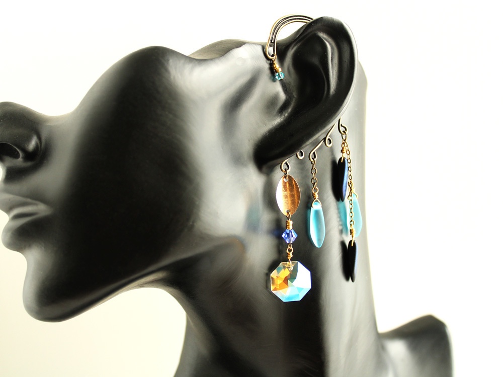 タガービーズとスワロフスキー・クリスタルのイヤーフック(全3色)