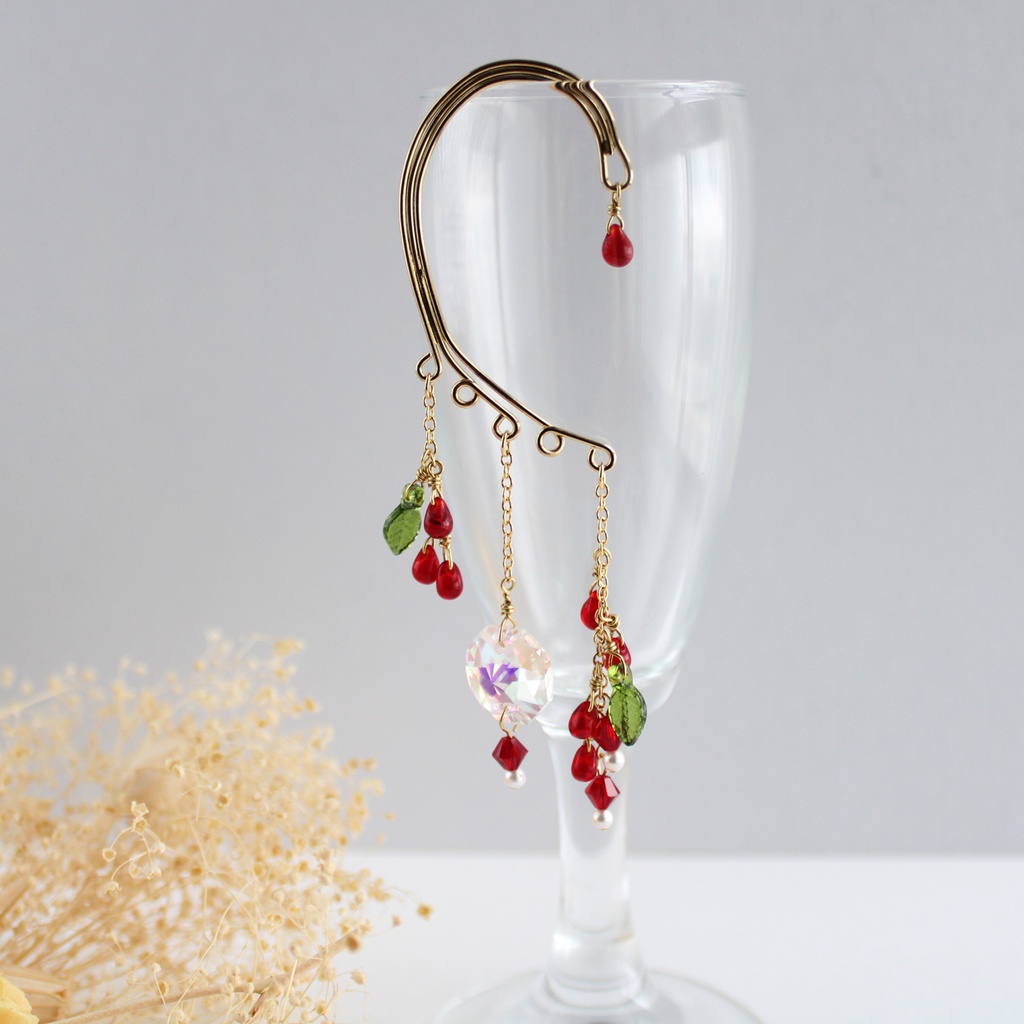 落ちない、痛くない♪チェコビーズと高級クリスタルの秋の実イヤーフック(全5色)