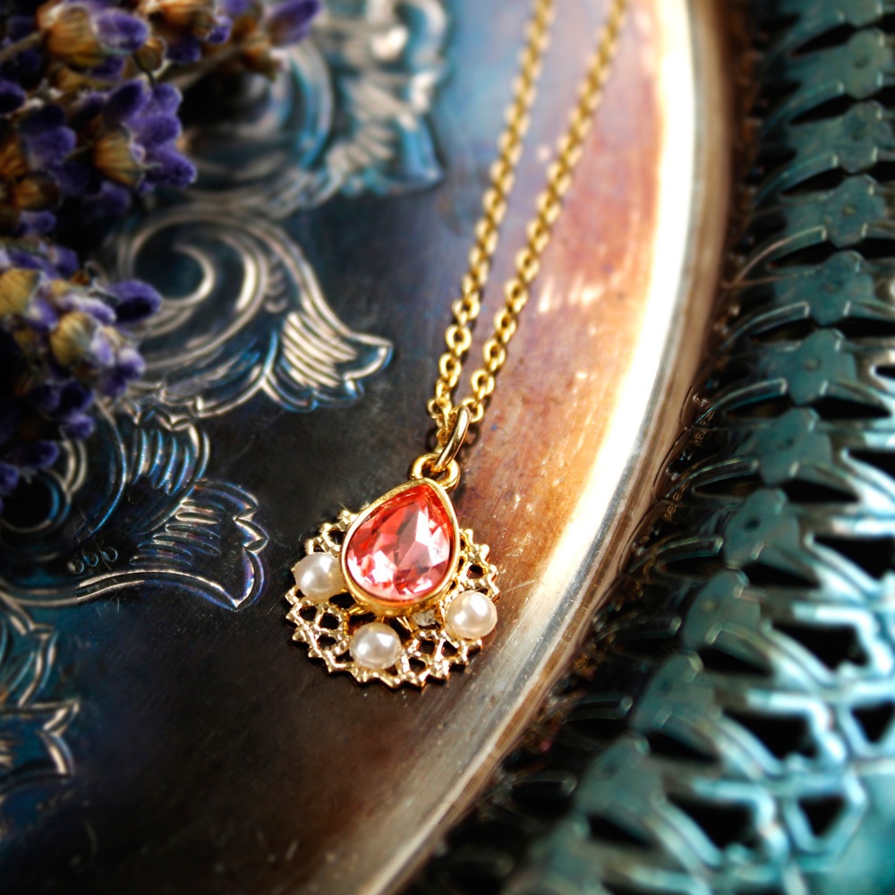 雫のネックレス(全10色)スワロフスキー・クリスタル ⭐︎在庫限り