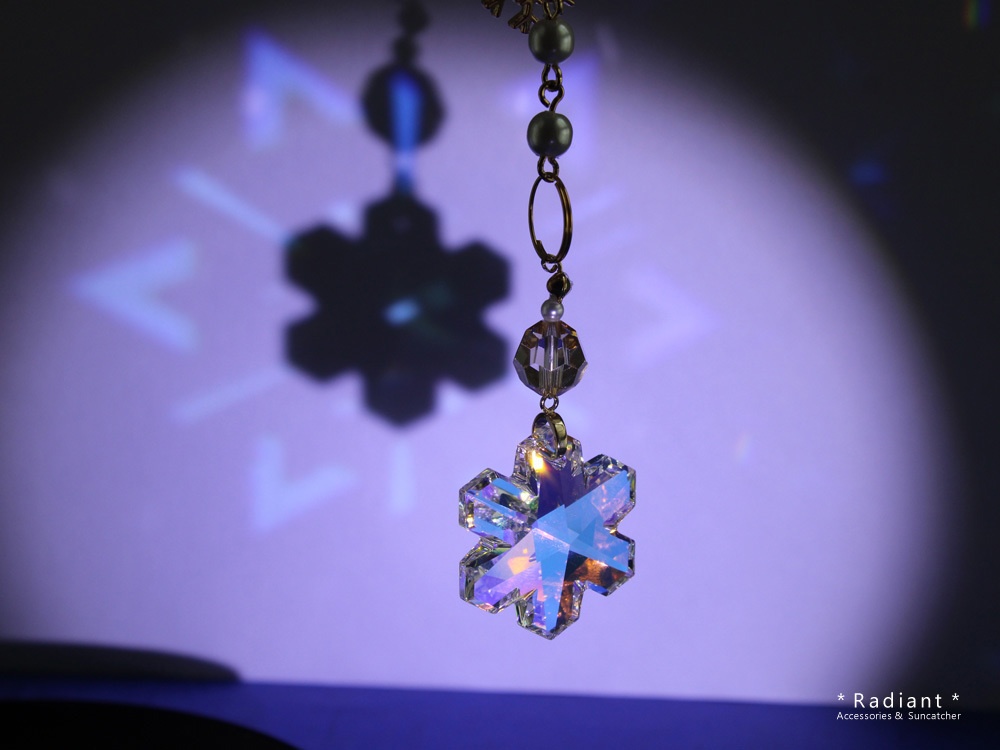 雪と結晶のサンキャッチャー ☆ スワロフスキー・クリスタル使用 Radiant