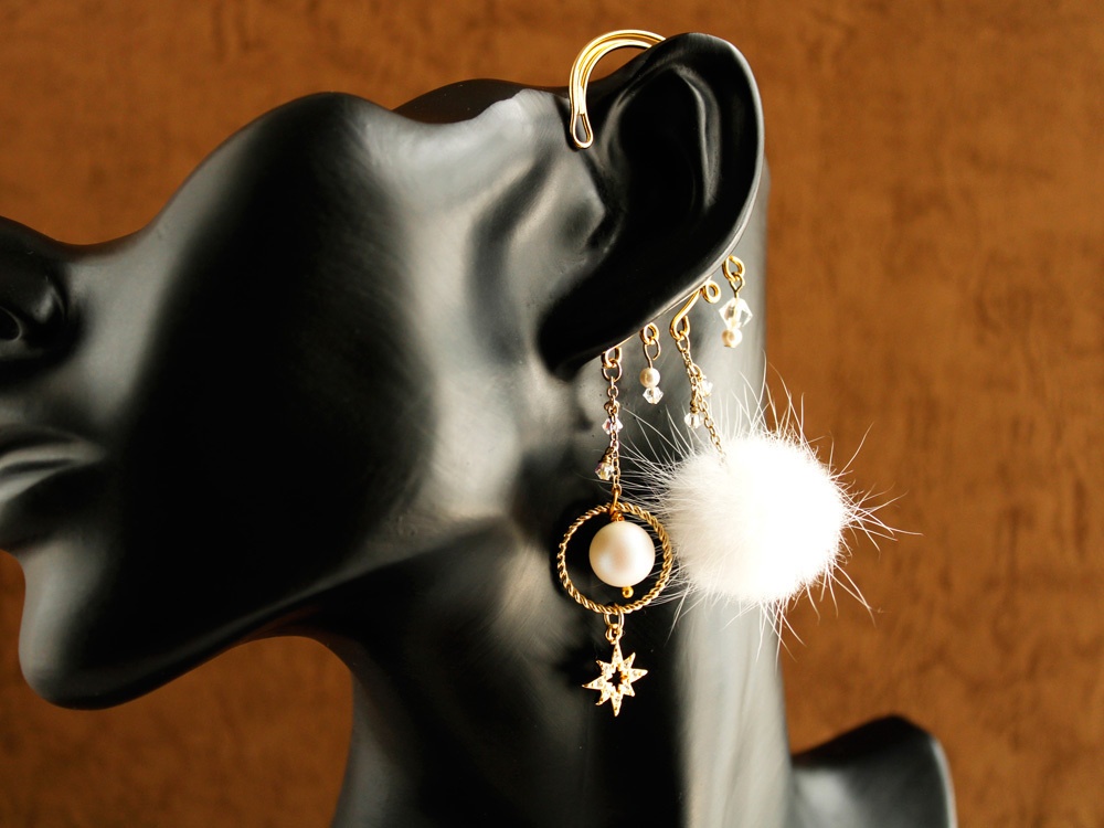 ファーとスワロフスキー・パールのイヤーフック(全6色)