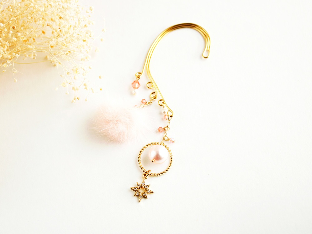 ファーとスワロフスキー・パールのイヤーフック(全6色)