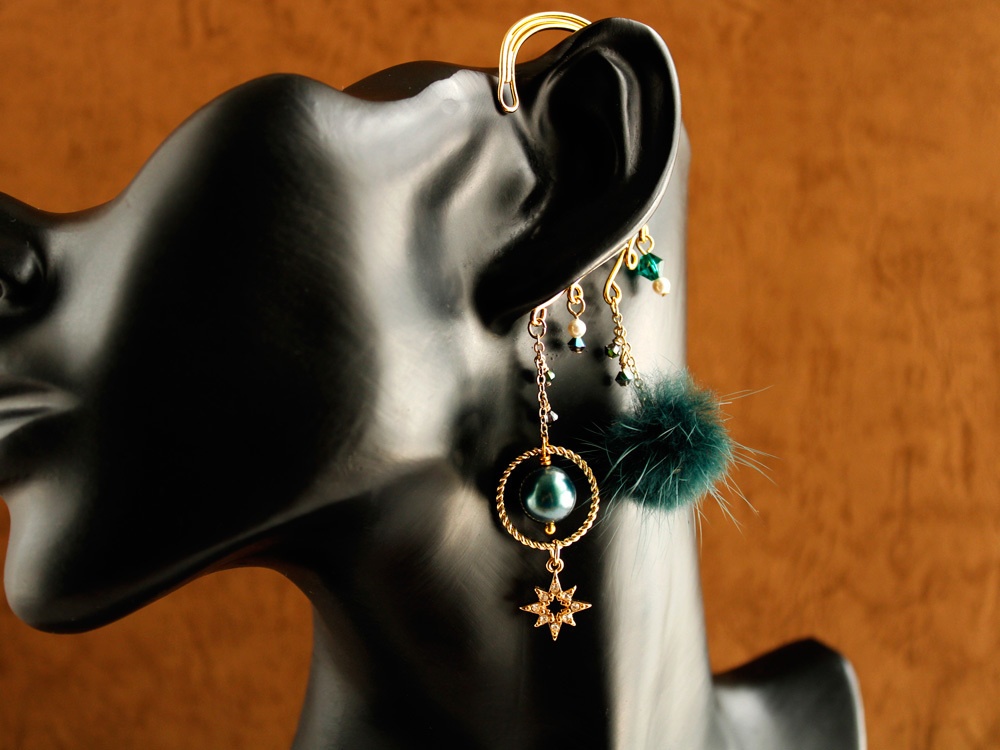 ファーとスワロフスキー・パールのイヤーフック(全6色)