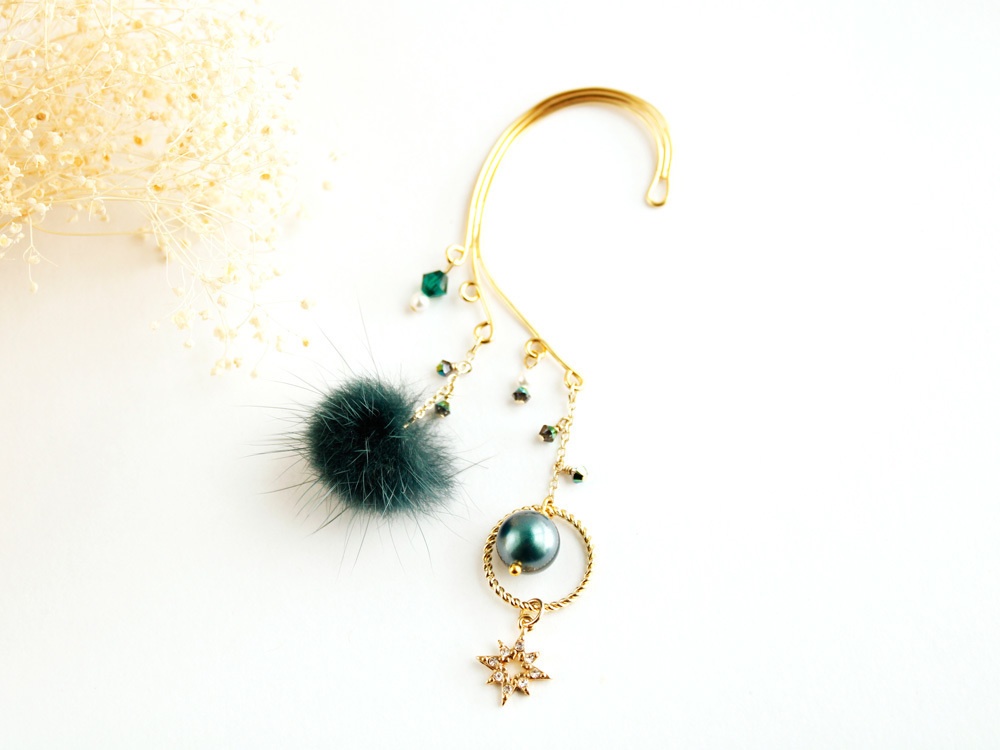 ファーとスワロフスキー・パールのイヤーフック(全6色)