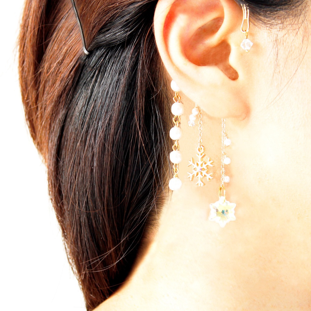 Swarovski120周年限定モデル 雪の結晶イヤーフック(全7色)