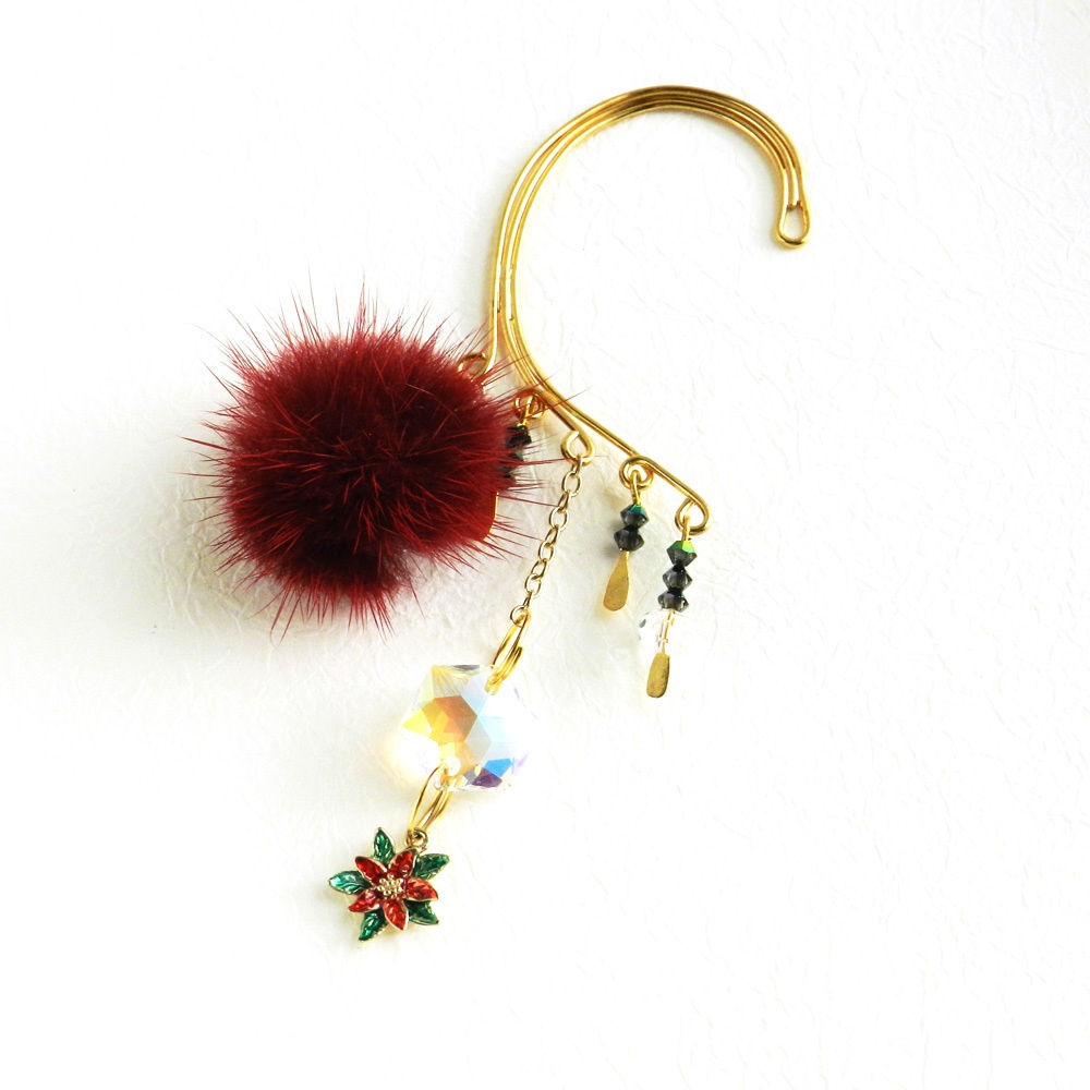 ポインセチアとファーのイヤーフック　Swarovski Crystal    Radiant