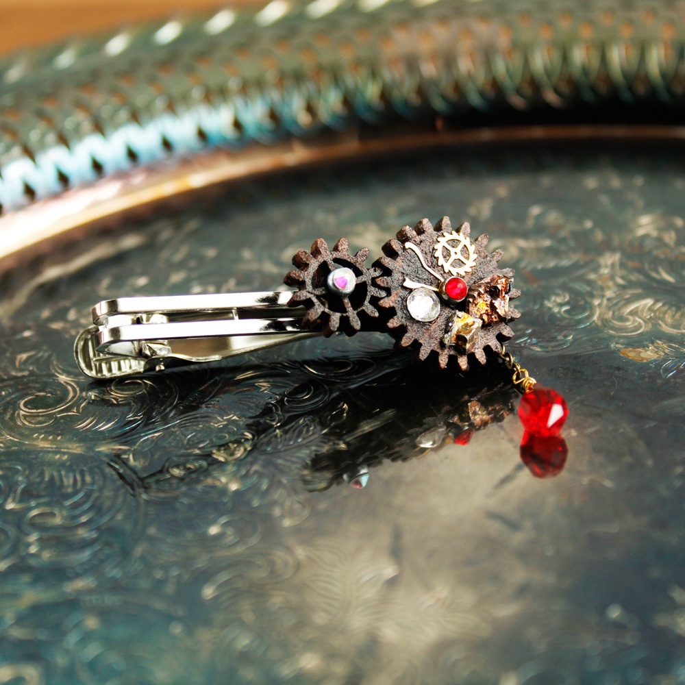 廻る歯車~スチームパンク~輪転のタイピン(全5色)Swarovski crystal使用 Radiantスチームパンク