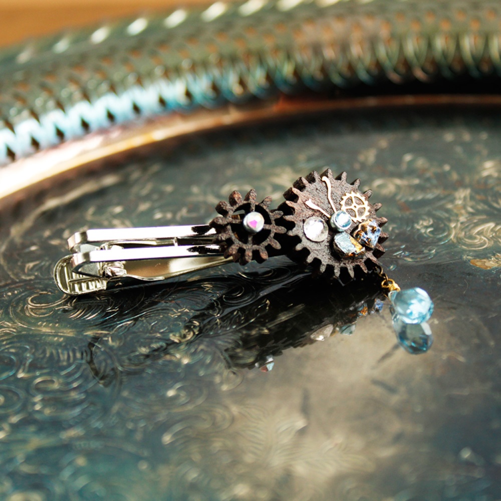 廻る歯車~スチームパンク~輪転のタイピン(全5色)Swarovski crystal使用 Radiantスチームパンク