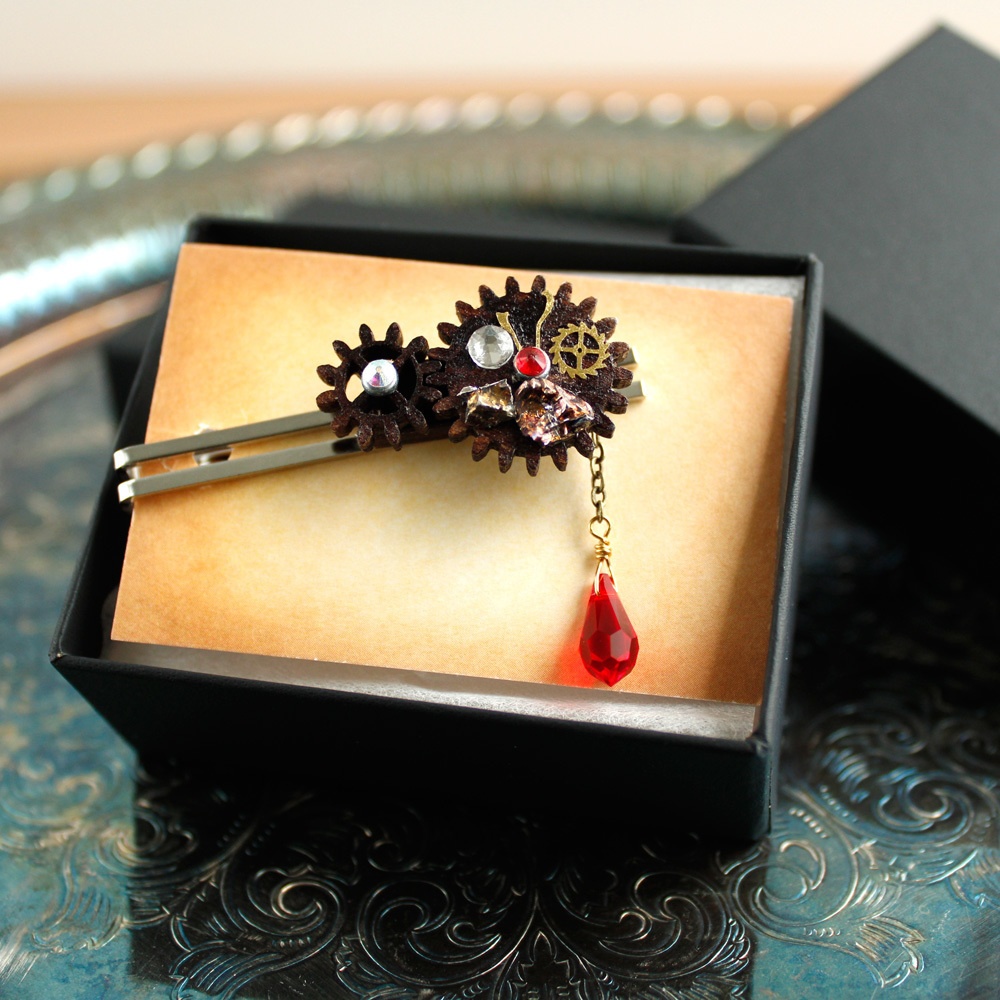 廻る歯車~スチームパンク~輪転のタイピン(全5色)Swarovski crystal使用 Radiantスチームパンク