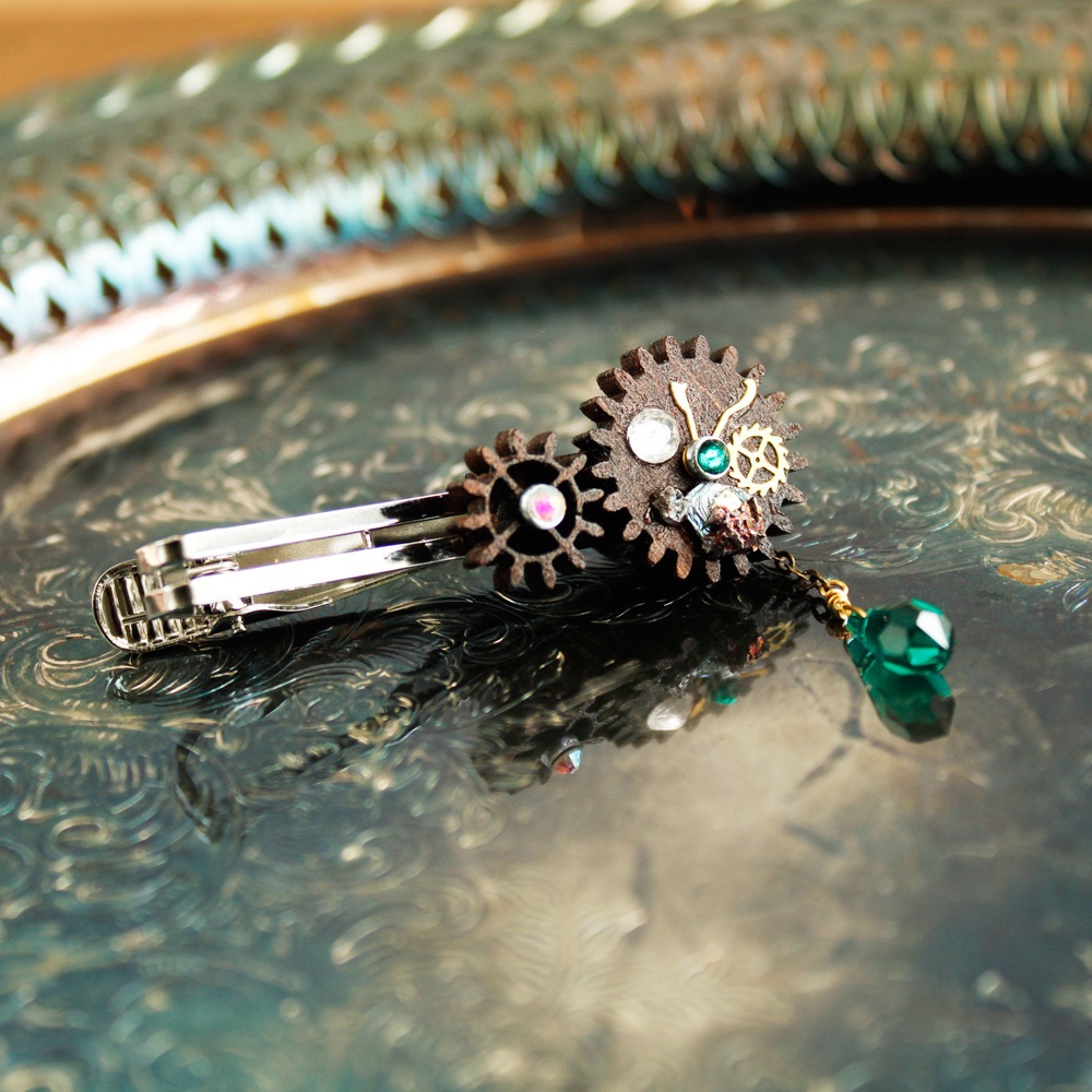 廻る歯車~スチームパンク~輪転のタイピン(全5色)Swarovski crystal使用 Radiantスチームパンク