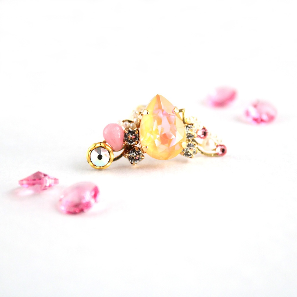 果実のイヤーカフ(全5色)☆Swarovski crystal使用