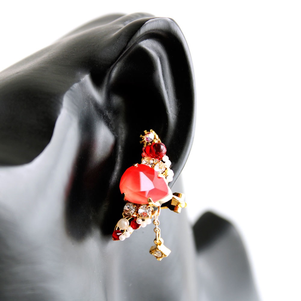 果実のイヤーカフ(全5色)☆Swarovski crystal使用