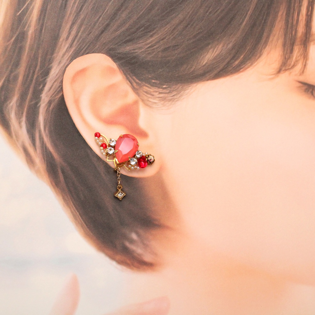 果実のイヤーカフ(全5色)☆Swarovski crystal使用