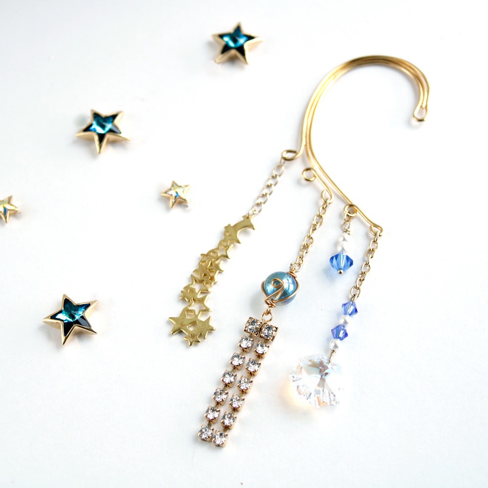 【一点もの】流星のイヤーフック (Swarovski crystal使用)