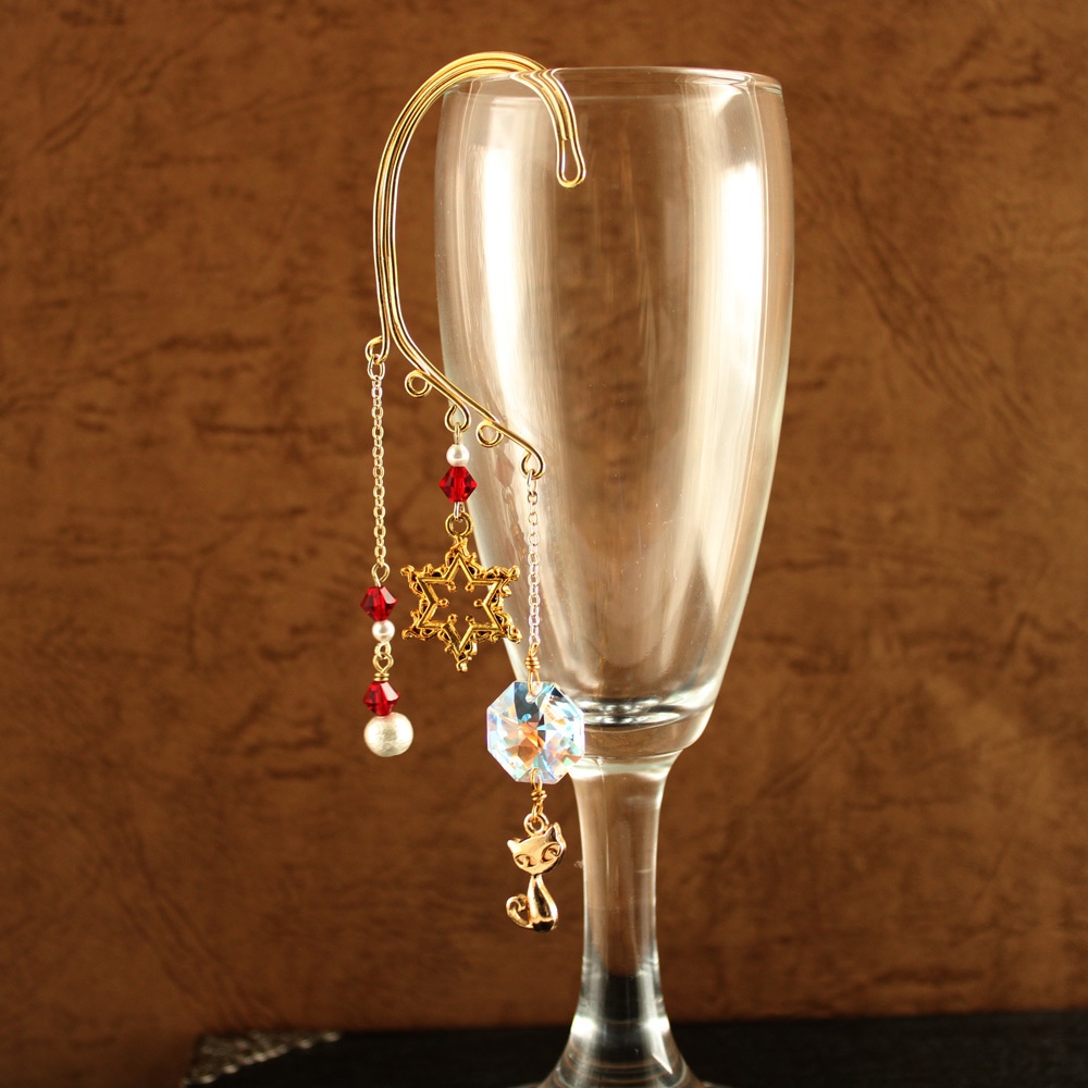 猫と六芒星のイヤーフック(全5色)☆Swarovski crystal 使用