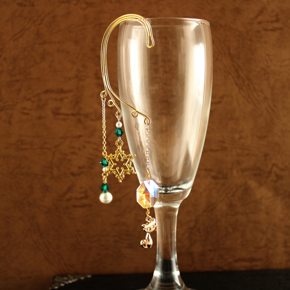 猫と六芒星のイヤーフック(全5色)☆Swarovski crystal 使用