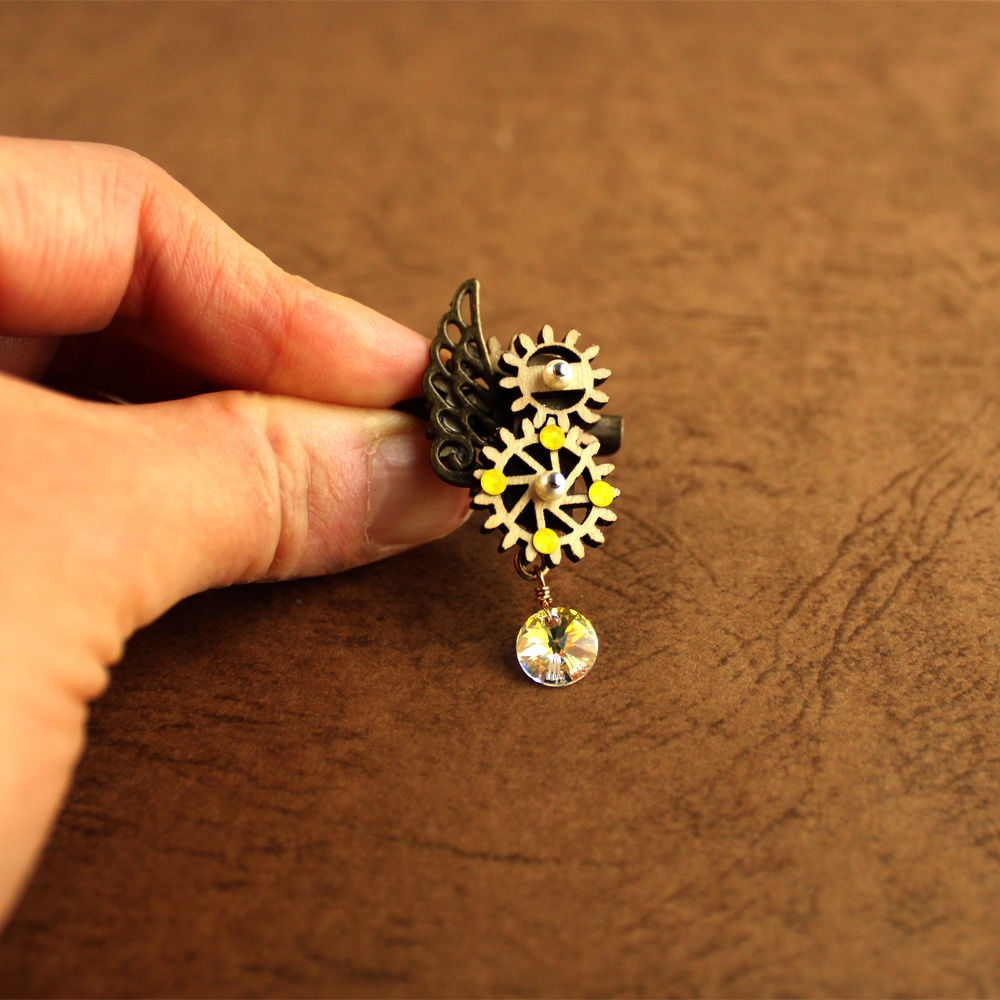 廻る歯車~眩耀の紋章ミニブローチ(全3色)Swarovski crystal使用 | スチームパンク Radiant