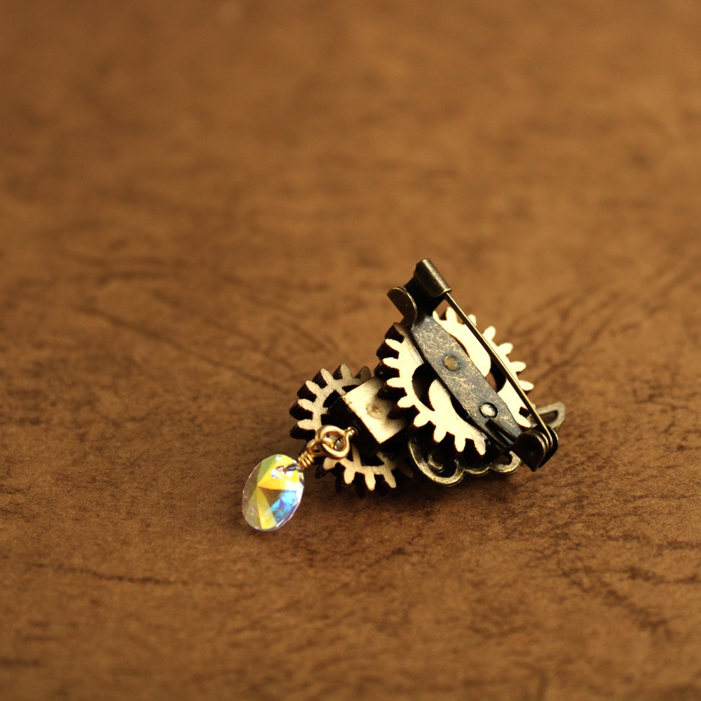 廻る歯車~眩耀の紋章ミニブローチ(全3色)Swarovski crystal使用 | スチームパンク Radiant