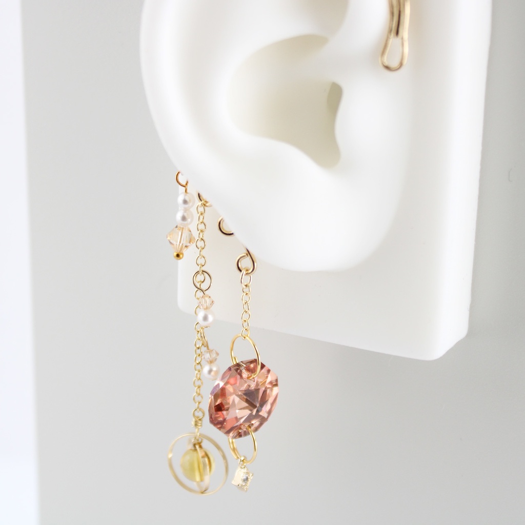 遊星のイヤーフック(全2色)☆Swarovski Crystal 使用