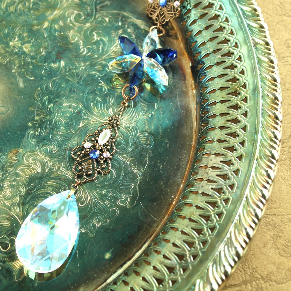 【1点もの】ゴシック調 藍のサンキャッチャー ☆ Swarovski Crystal使用 Radiant