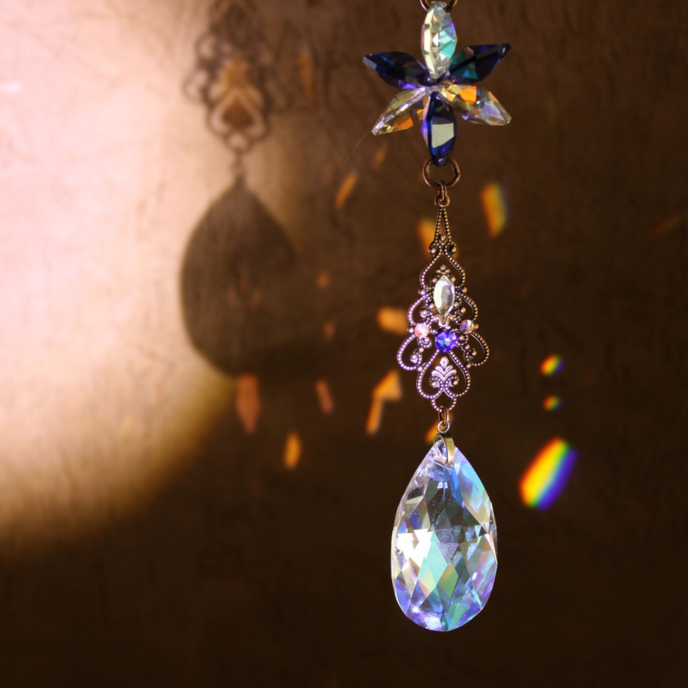 【1点もの】ゴシック調 藍のサンキャッチャー ☆ Swarovski Crystal使用 Radiant