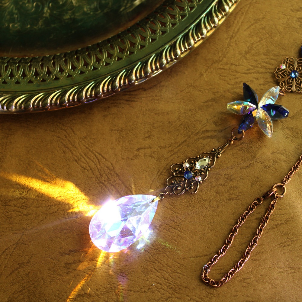 【1点もの】ゴシック調 藍のサンキャッチャー ☆ Swarovski Crystal使用 Radiant