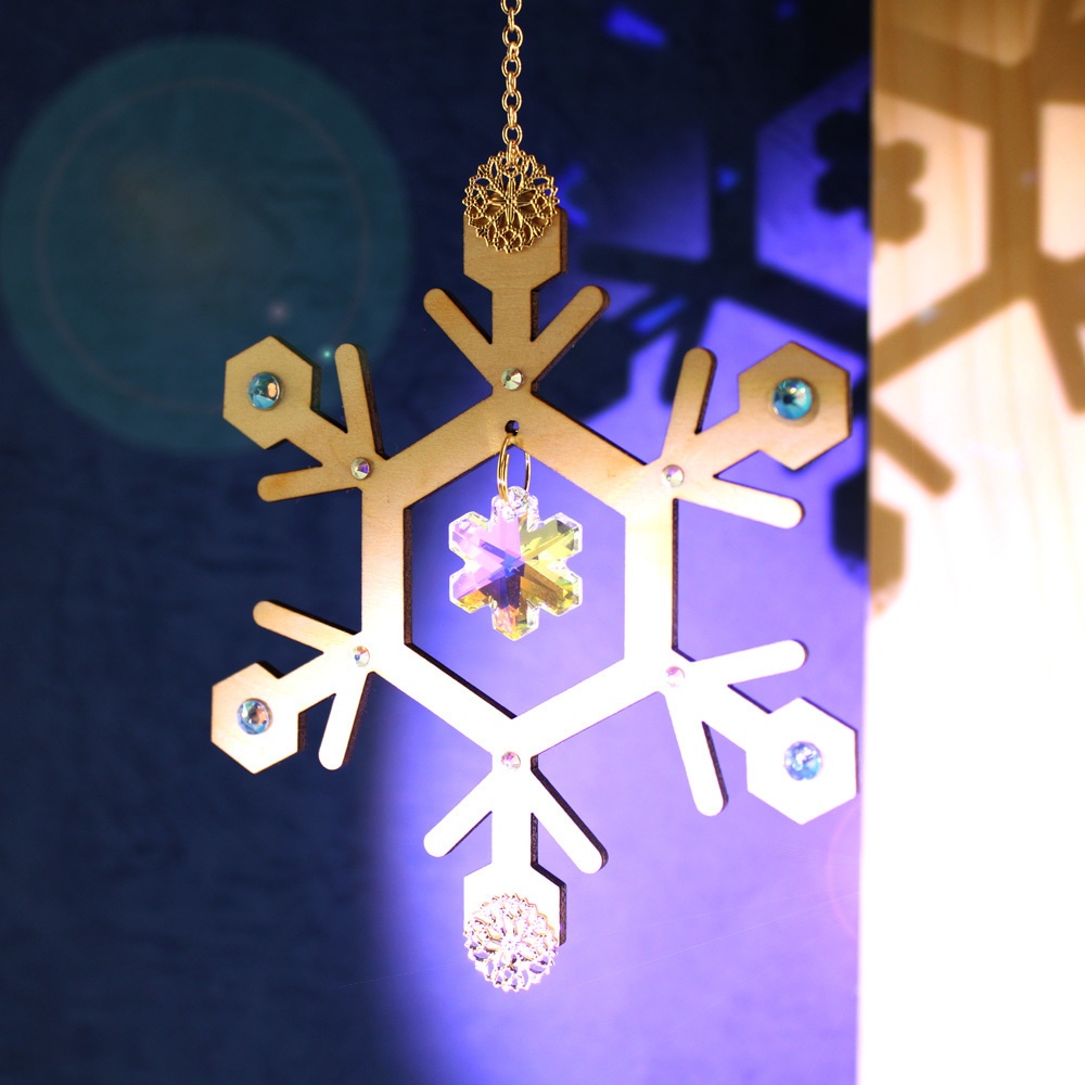 【数量限定】~雪の結晶~ 六華のサンキャッチャー ☆ Swarovski Crystal使用  Radiant