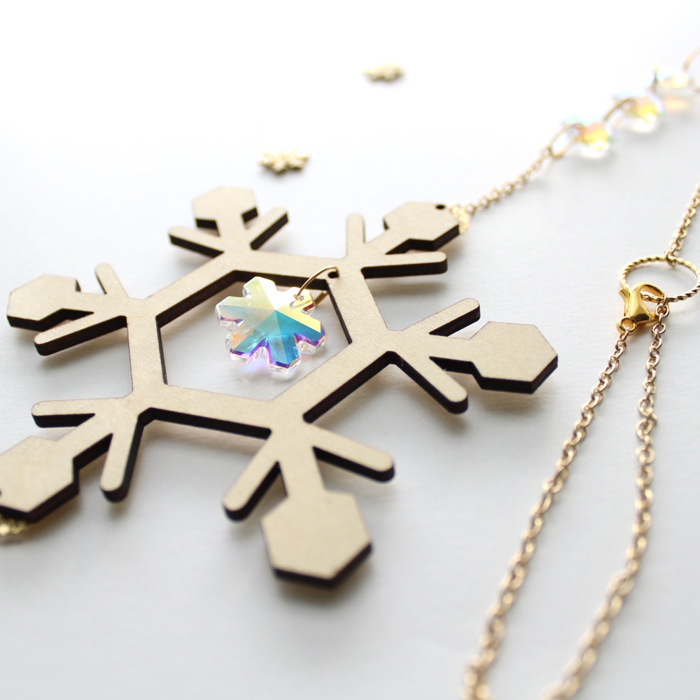 【数量限定】~雪の結晶~ 六華のサンキャッチャー ☆ Swarovski Crystal使用  Radiant