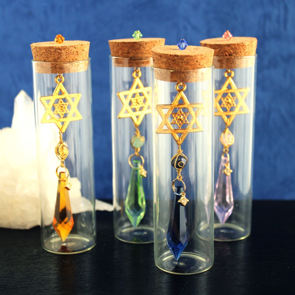 【web限定】置くだけでキラキラ♪六芒星の小瓶サンキャッチャー(全4色)<Swarovski Crystal使用>