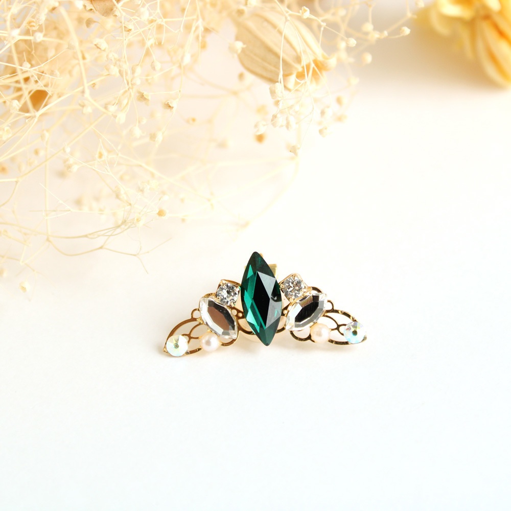 ロンバスのイヤーカフ(全4色)☆Swarovski Crystal使用