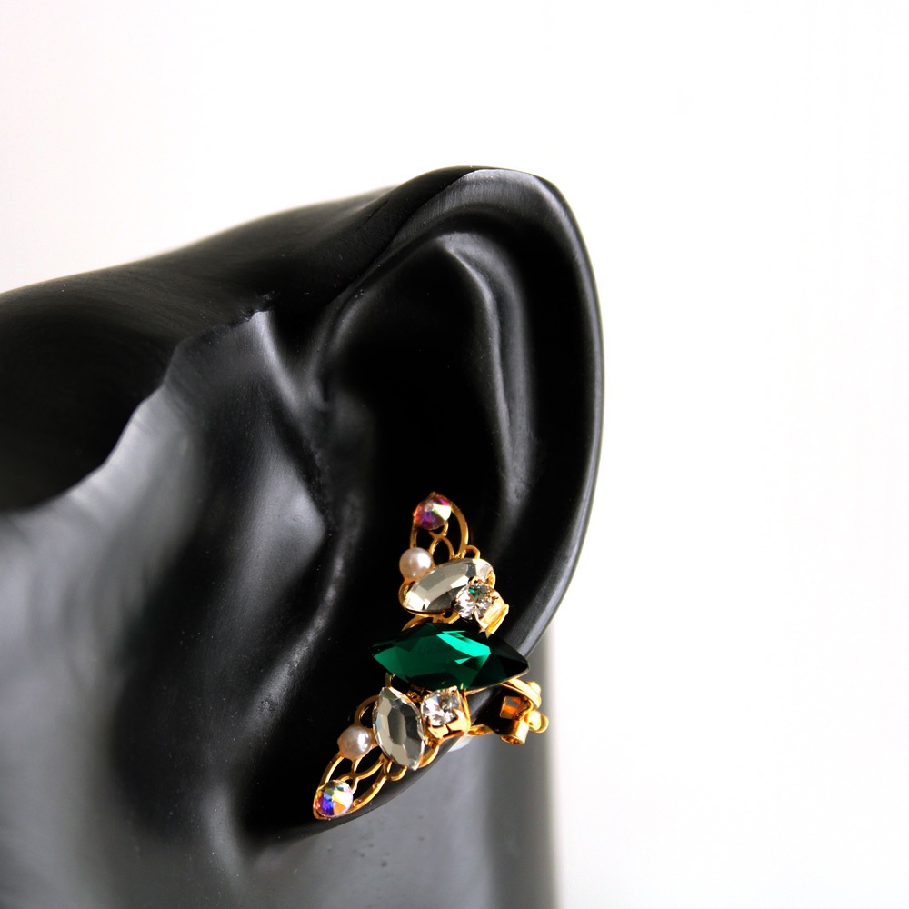 ロンバスのイヤーカフ(全4色)☆Swarovski Crystal使用