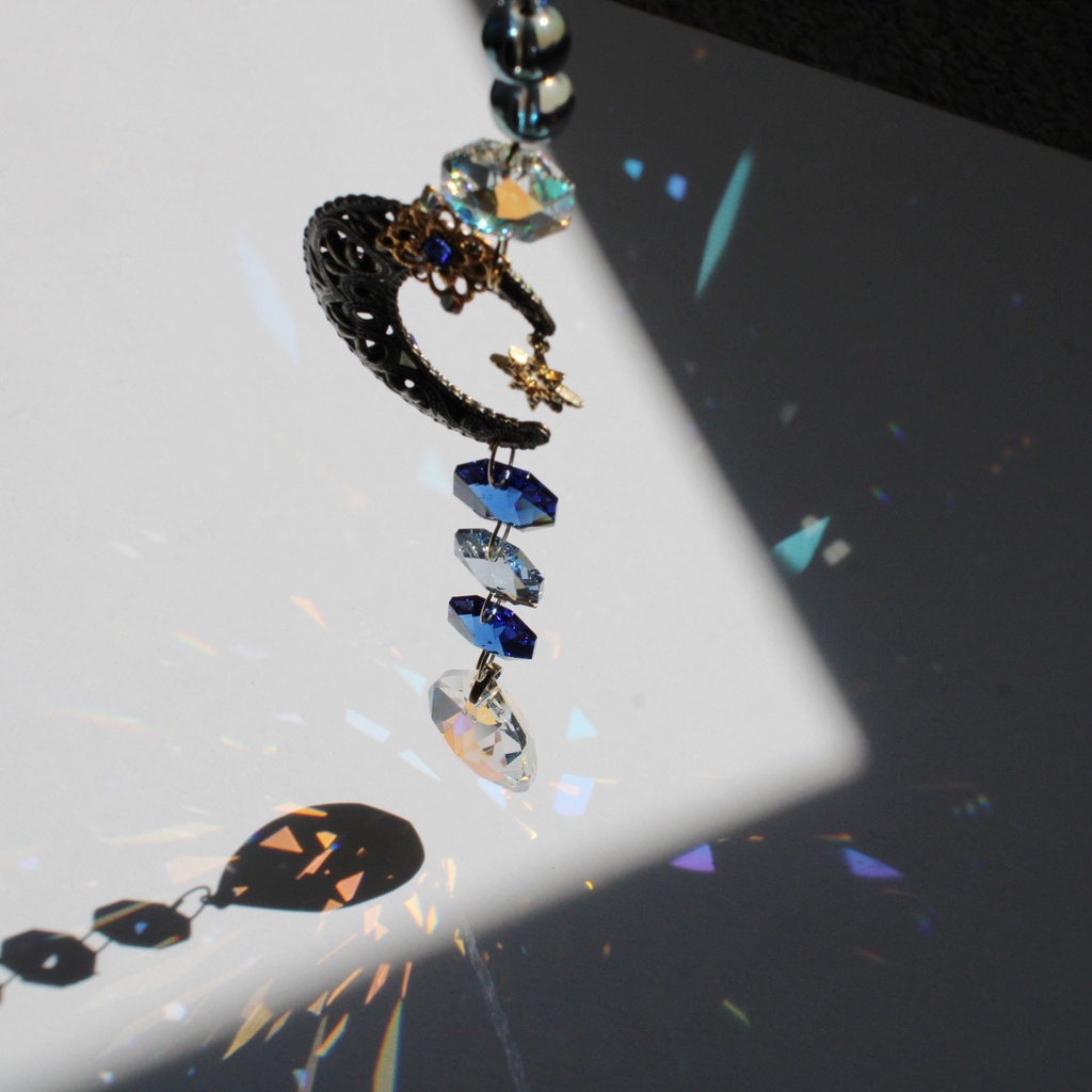 9月サファイヤカラー ☆ 月光の雫サンキャッチャー ☆ Swarovski Crystal使用　[数量限定]