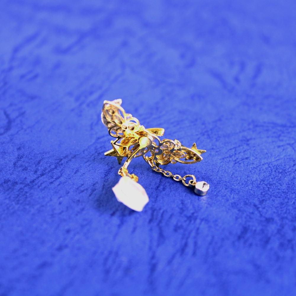 ~Meteor shower~流星群のイヤーカフ(受注制作)☆高級クリスタル使用