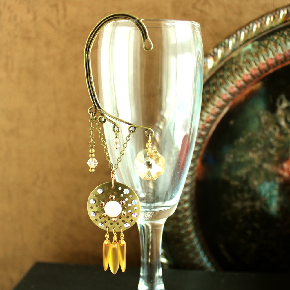 チェコダガービーズのオリエンタルイヤーフック ~全5色~ Swarovski Crystal使用