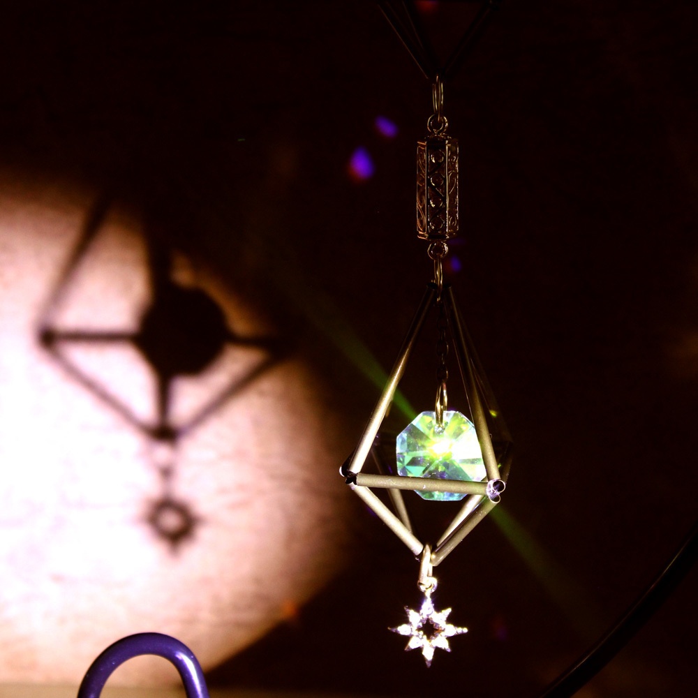 晶煌~ヒンメリの金古美サンキャッチャー(高級クリスタル使用)