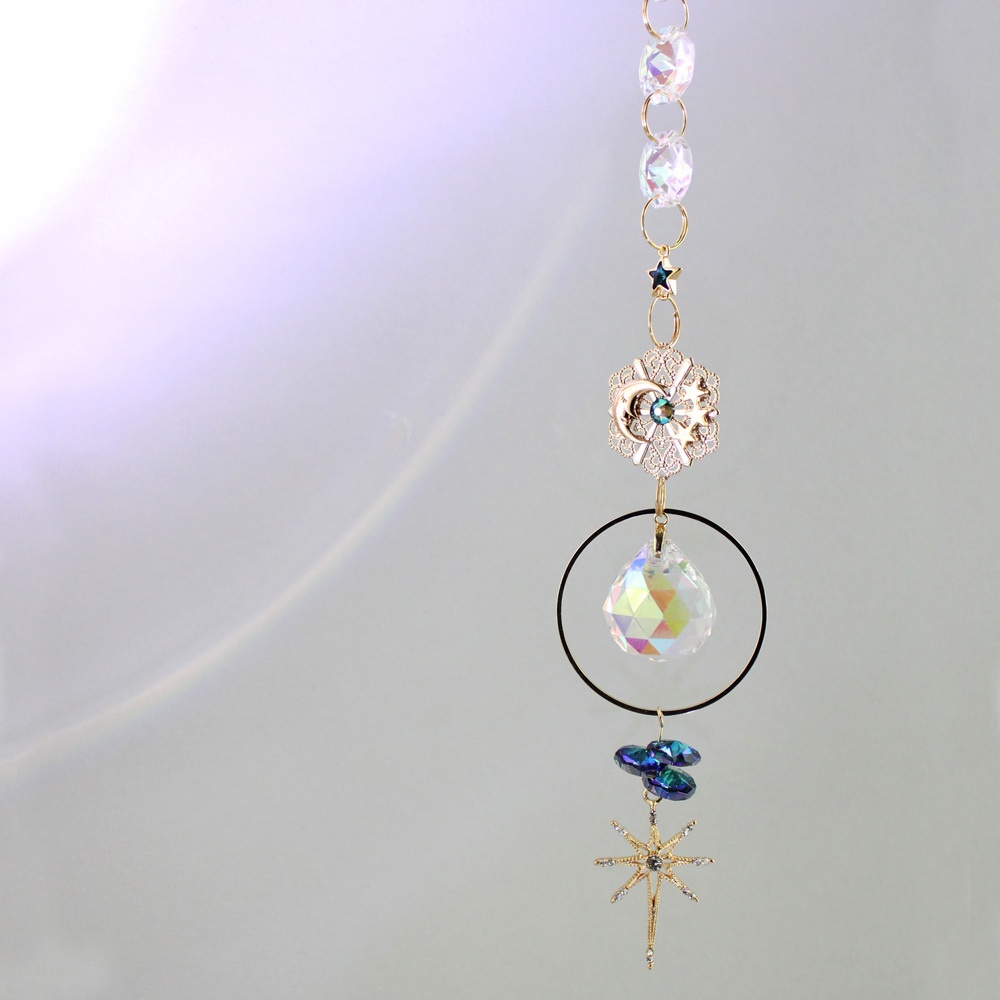 オーロラとバミューダブルー輝く☆碧瑠璃のサンキャッチャー(高級クリスタル使用)