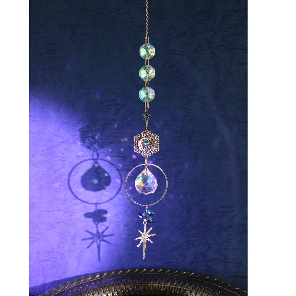 オーロラとバミューダブルー輝く☆碧瑠璃のサンキャッチャー(高級クリスタル使用)