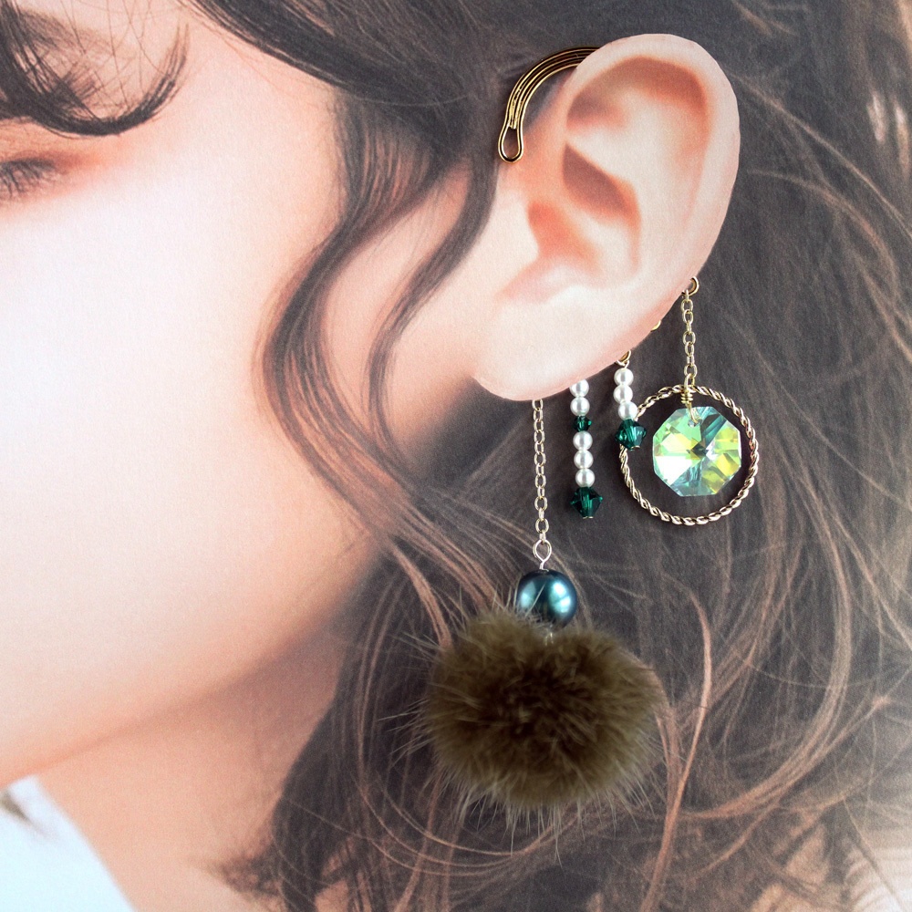 痛くない、落ちない♪ ミンクファーとオーロラクリスタルのイヤーフック ☆全4色